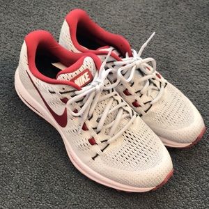 Nike Zoom Vomero 12 - USC Team Edition